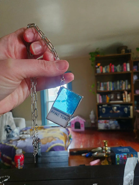 PANE TONE Filter Necklace in True Blue