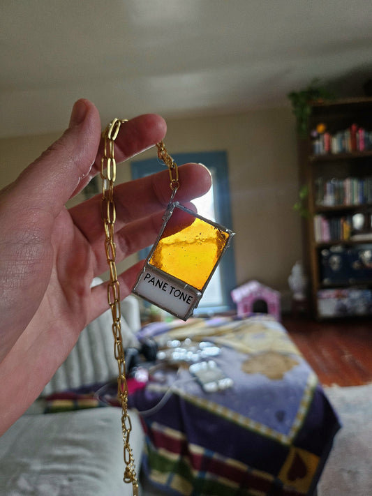 PANE TONE filter necklace in Butterscotch